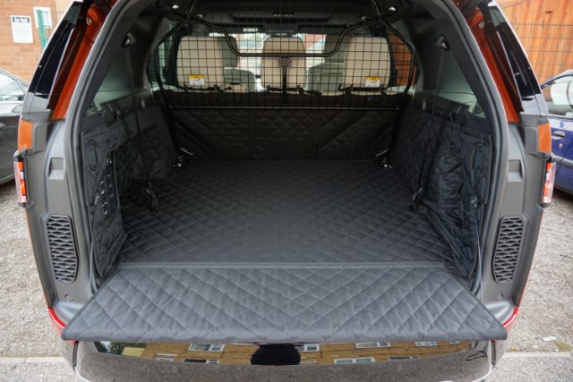 Land Rover Discovery 5 2017 - Present (With Dog Guard In Use) (With Air Vent) Fully Tailored Boot Liner